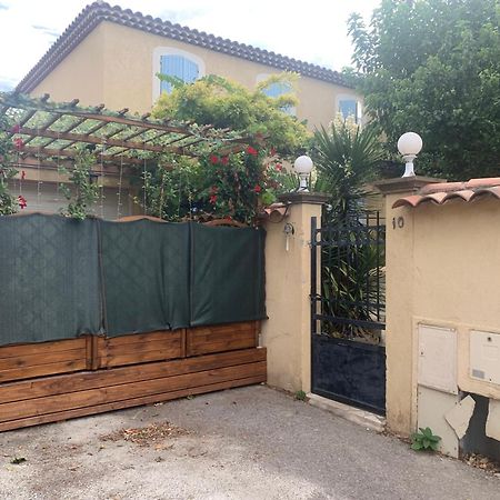 Studio Oustaou Acces Piscine Marseille Exterior photo
